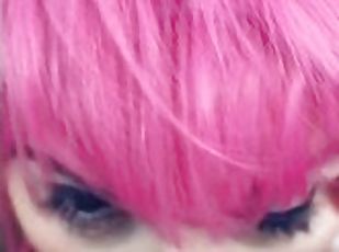 Pink haired emo teen masturbates on live webcam