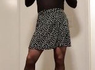 Jerking off in a nice skirt and heels