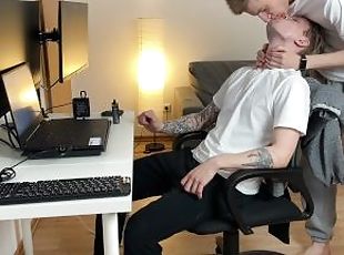 bored twink came to fuck to his boyfriend and cum from anal