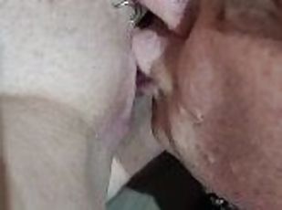 Love Eating & Cleaning Her Wet Smelly Pussy????Licking Her Rock Hard Clit & Make Her Cum in My Mouth