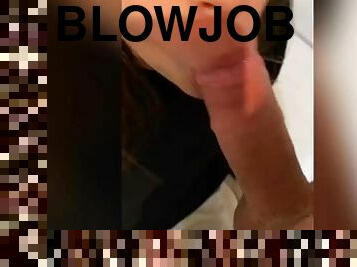 Sloppy blowjob no hands