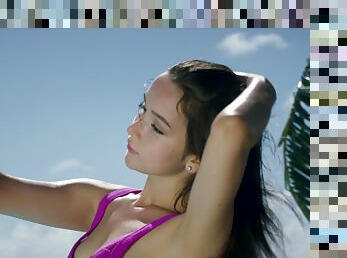 VIXEN GIRL Model has Incredible Passionate Sex on the Beach