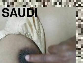 Saudi Hot MILF Huge Nipple