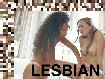 vagina-pussy, amatir, antar-ras, lesbian-lesbian, hitam, berambut-pirang, kamar-tidur, normal, ditindik, ceko