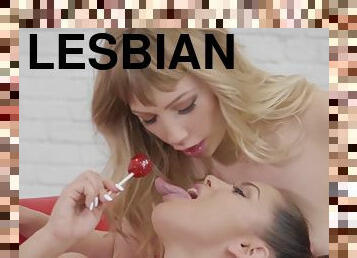 мила, лесбіянка-lesbian, молода-18, збуждена, розкішна