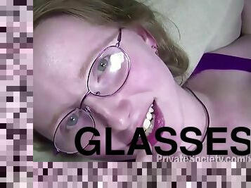 Full-Bosomed GF With Round Glasses Amateur Porn
