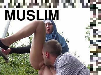 Muslim girl sees the sights and more