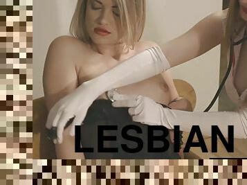 isot-tissit, takaapäin, nännit, hoitaja, pillu-pussy, typykät, lesbo-lesbian, sormettaminen, kiimainen, blondi