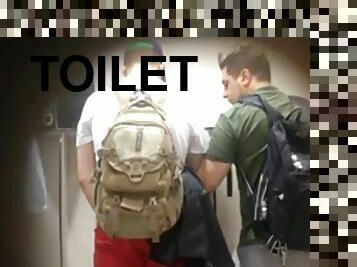 Toilet action quickclips 2