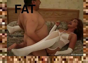 Great latina fucks with fat midget