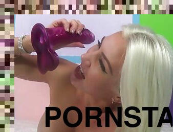Gigi Allens Squirts For Porno Dan
