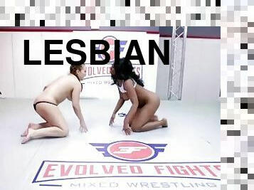 diikatkan-pada-tubuh, lesbian-lesbian, permainan-jari, gulat, kasar