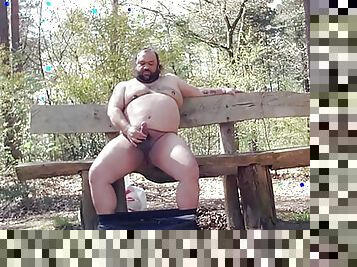 Belly bench