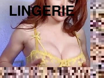 Leaked video of Amouranth in sexy yellow lingerie just for fans