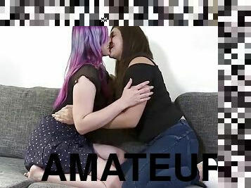 isot-tissit, orgasmi, pillu-pussy, amatööri, lesbo-lesbian, kova-seksi, sormettaminen, suuteleminen, märkä