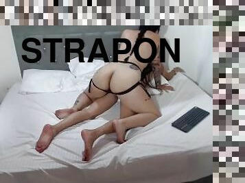 masturbaatio, orgasmi, pillu-pussy, remmidildo, amatööri, eebenpuinen, lesbo-lesbian, teini, kotitekoinen, koosteet