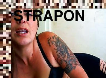 Strapon joi