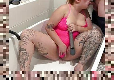 Caught my step sis in the bath so I filled her mouth with cum
