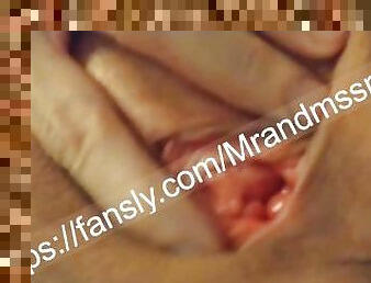 hot milf masturbates her wet pussy close up