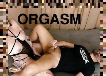 orgasmi, vibratori-fissabili-al-corpo, amatoriali, sporcaccioni, sperma, peni-finti, dominazione-femminile