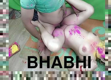 On The Day Of Holi Pooja Bhabhi Called Her Neighbors Stepbrother-in-law And Had A Great Fuck After Applying Gulal