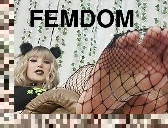 Goth Femdom Foot Worship
