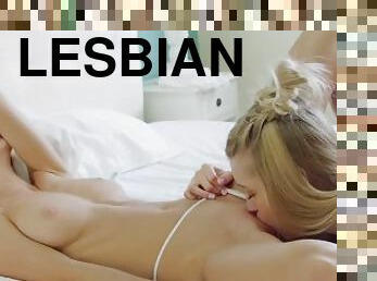 мастурбація, піхва-pussy, лесбіянка-lesbian, молода-18, блондинка