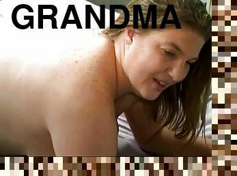 isot-tissit, lihava, isoäiti, amatööri, anaali, eebenpuinen, isoäiti-granny, rotujen-välinen, milf, vuosikerta