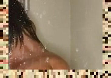 Ebony Babe Enjoying a Steamy Shower During Aruba Vacation