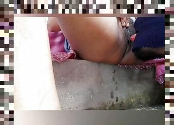 Hot sl indian wife outdoor sex with her servent