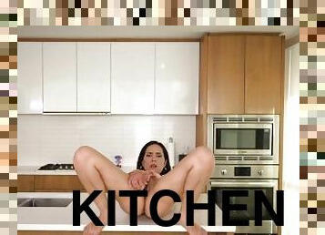 Hot Latina Tia Cyrus Enjoying Her Afternoon In The Kitchen With A Live Session On Jerkmate Tv