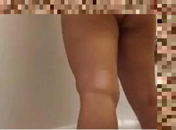 Thick Latina Shaking Ass In Shower