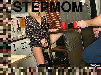 Blonde stepmom watches me jerk off and gets squirt in the kitchen