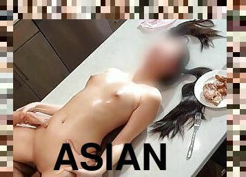 asia, selingkuh, isteri, blowjob-seks-dengan-mengisap-penis, sudut-pandang, dapur, kepang-rambut, pacar-perempuan, bersetubuh, manis