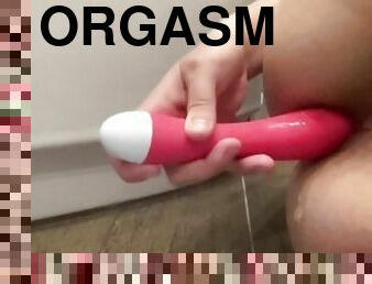 18 yo first time anal with dildo in bathroom while parents are home. I couldn't take it all