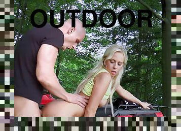 Leny Ewil In Off Roading Sex