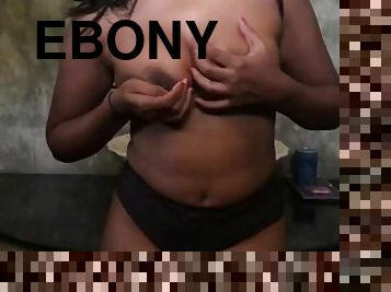 gros-nichons, masturbation, chatte-pussy, ébène, indien, black, belle-femme-ronde, lingerie, seins, solo