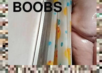 BBW IN THE SHOWER