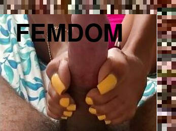 amateur, mature, ejaculation-sur-le-corps, énorme-bite, milf, latina, pieds, fétiche, branlette-avec-les-pieds, domination