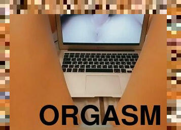 Cum in pussy and continues to fuck. Masturbation while watching porn