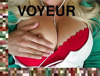 tetas-grandes, masturbación, adolescente, cámara, voyeur, rubia, con-piercings, sexo-con-ropa