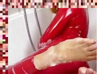 Latex FEET Bath ??????????? My feet ???? need your tongue ???? & mouth ???? for the best massage ??????? ever