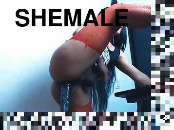 Booty Shemale Huge Cock