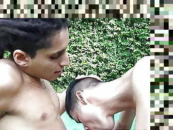 cuatro-patas, mamada, polla-enorme, gay, facial, gay-joven, chupando