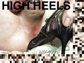 High Heels im Arsch 