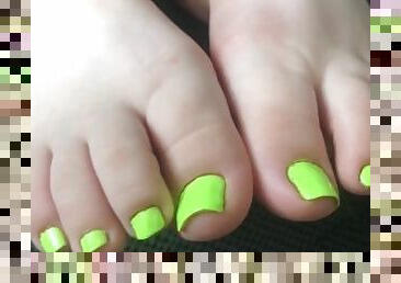 Hope You Enjoy! NEON GREEN TOES
