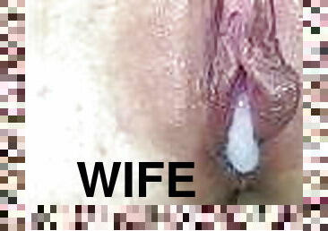 Wife takes cum inside