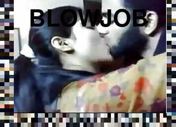 Pakistani guy Molvi kisses girlfriend