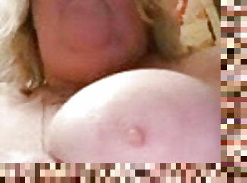 tetas-grandes, abuela, masturbación, maduro, abuelita, madurita-caliente, casero, regordeta, primera-persona, natural