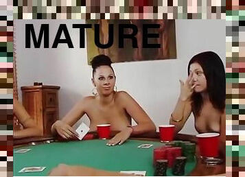 Poker party - he cums premature at the suck off contest